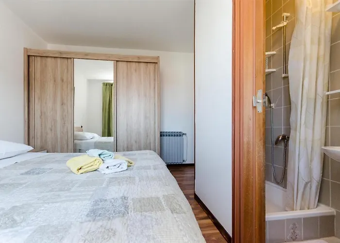 Albina Appartement *